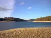 Het meer in de herfst