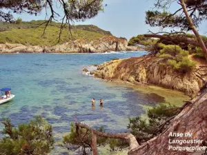 Porquerolles - Anse Langoustier (© Jean Espirat)