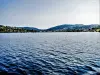 Lado oeste del lago, visto desde el paseo en barco (© JE)