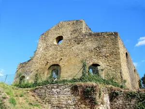 Collobrières - Ruins of the old Saint-Pons church (© J.E)