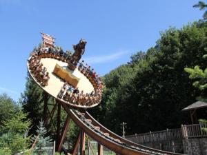 Nigloland Tourism Holiday Guide