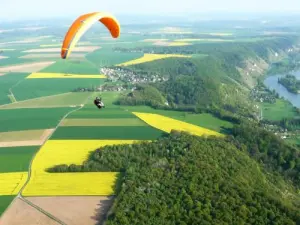 La Senna e le colline in volo