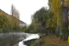 L'Eure longeant le parc du château d'Acquigny
