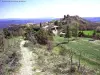 Montfuron - Village y las ruinas Castillo ( © Jean Espirat )