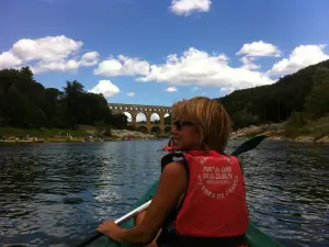 Pont du Gard by canoe (© A Gauche du Pont)