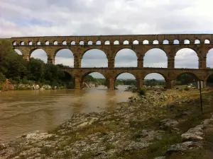 Pont du Gard (© A Gauche du Pont)