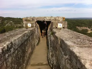 Pont du Gard (© A Gauche du Pont)