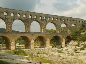 Pont du Gard (© A Gauche du Pont)