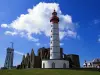 Il faro, l'abbazia e Saint-Mathieu punta il semaforo