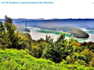Grand méandre du lac de Vouglans (© Jean Espirat)