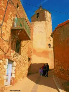 Roussillon - Ruelle du village (© Jean Espirat )