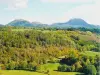 Chaîne des Puys Blick auf St. Pierre-le-Chastel (© JE)