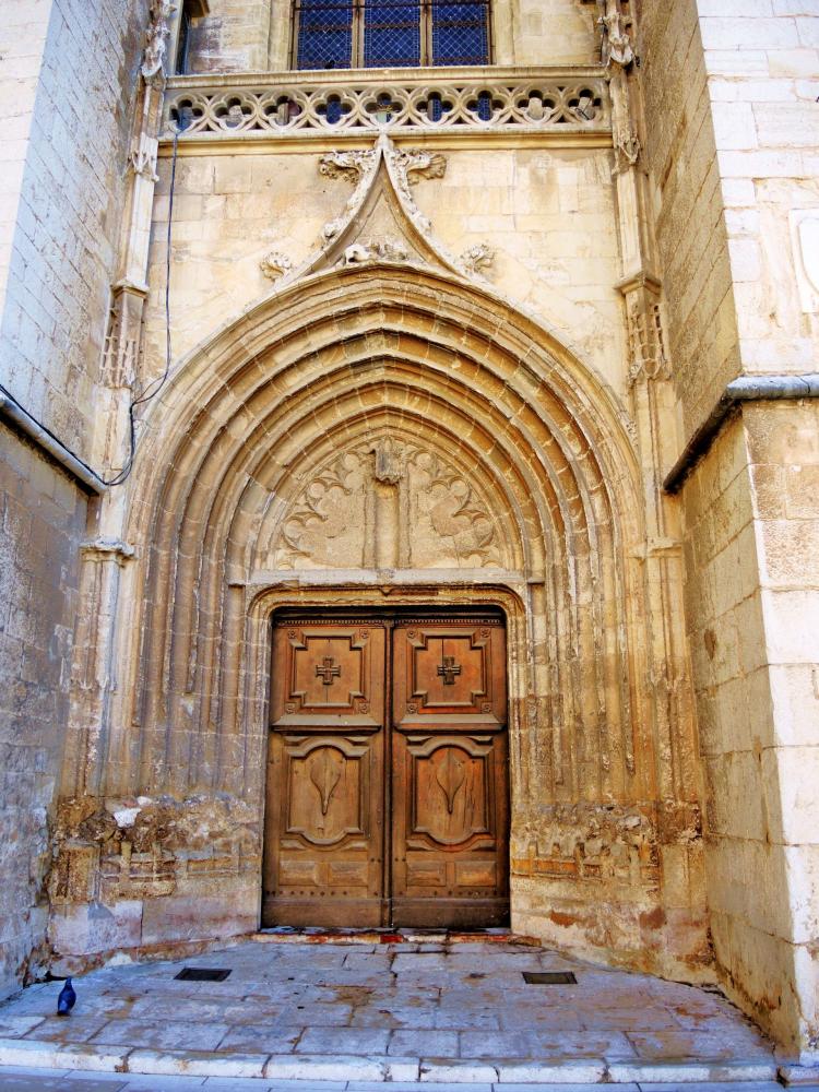 The Saint-Maximin-la-Sainte-Baume basilica - Porch North Cathedral (© JE)