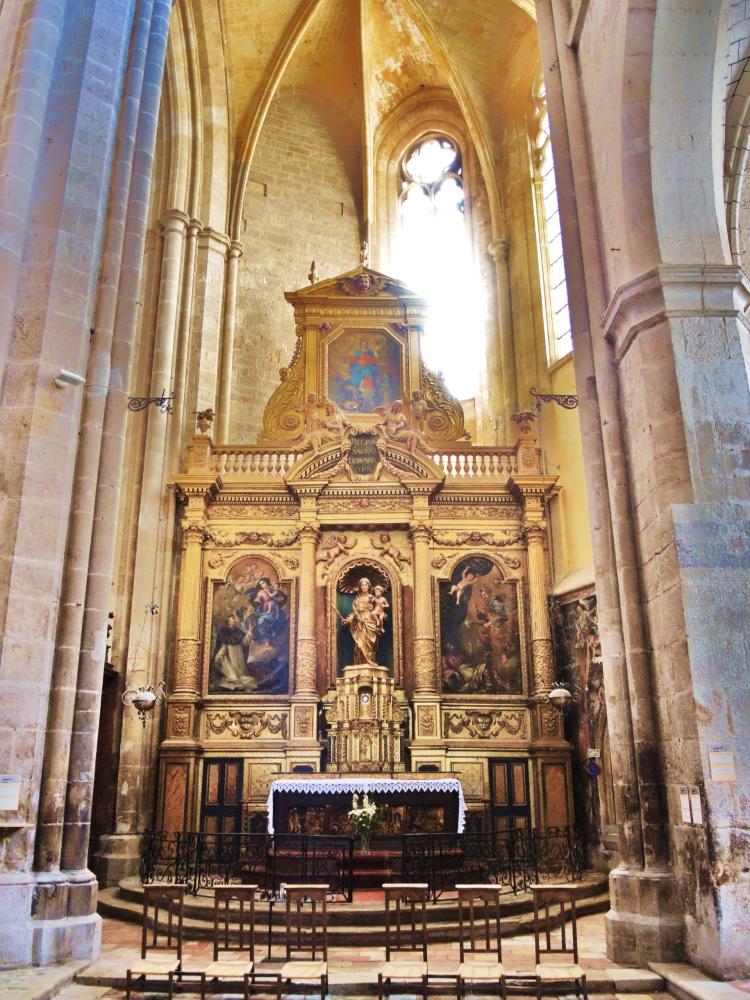 The Saint-Maximin-la-Sainte-Baume basilica - Altar Rosary (© JE)