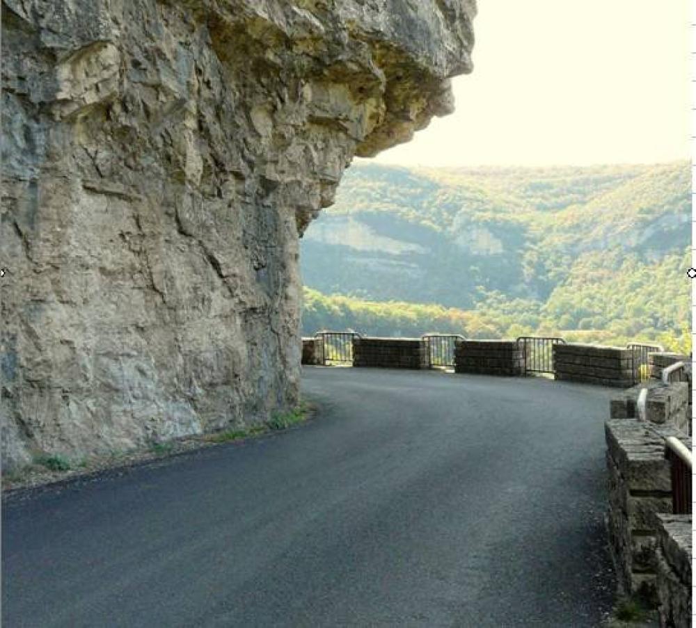 Schluchten des Aveyron - Corniche Road in Saint-Antonin