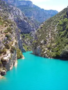 Der Verdon von der Galetas-Brücke aus gesehen (© Jean Espirat)