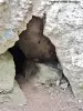 Ferrette - entrada de la cueva enano (© Jean Espirat)