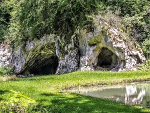 Caves Mannlefelsen em Oberlarg, nenhuma visita (© J.E.)