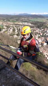 Descente en rappel de la tour de Crest